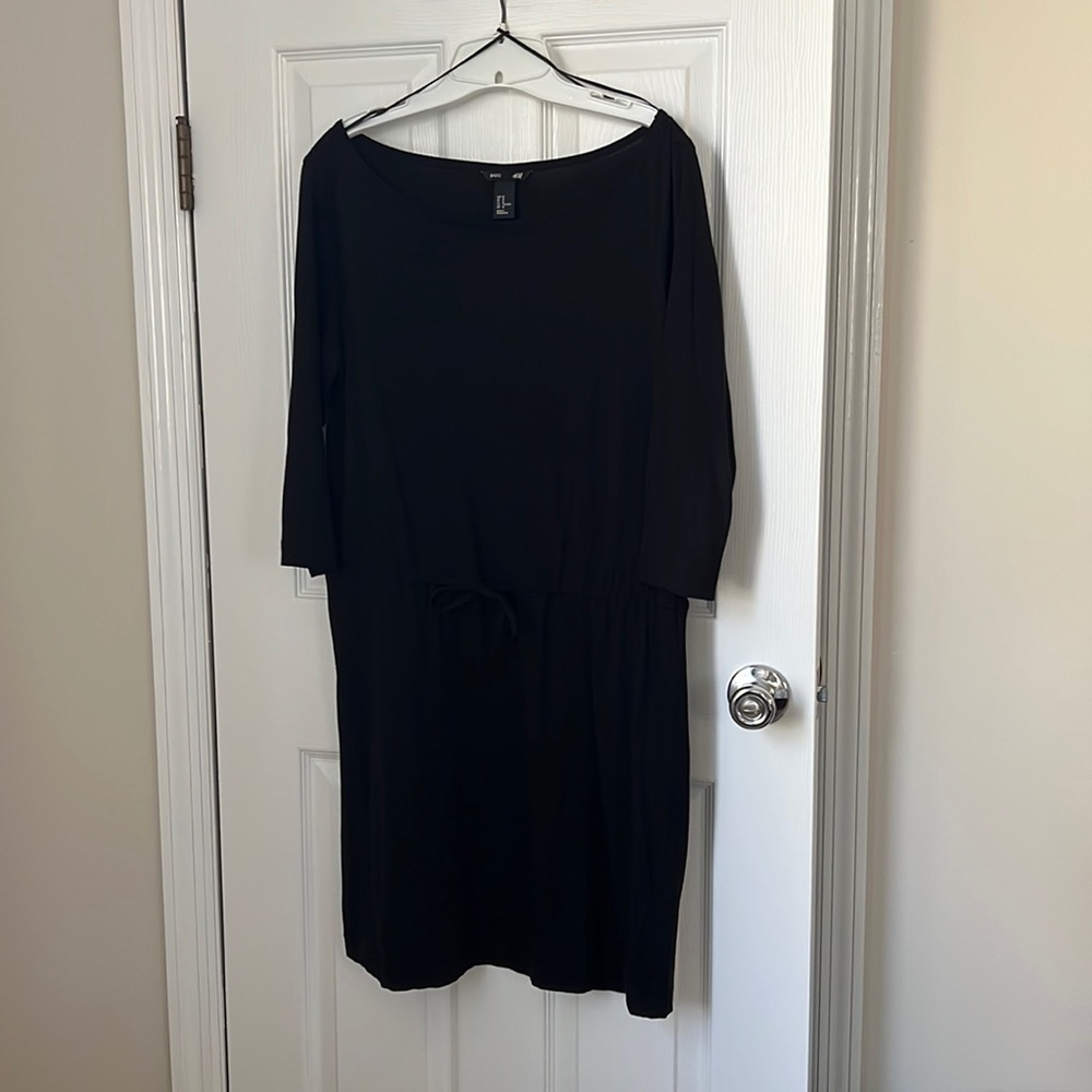 Size M - Black casual dress with drawstring at waist. Super comfortable.